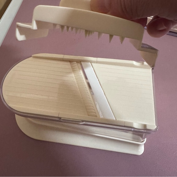 Compact Food Slicer - Picture 11 of 13